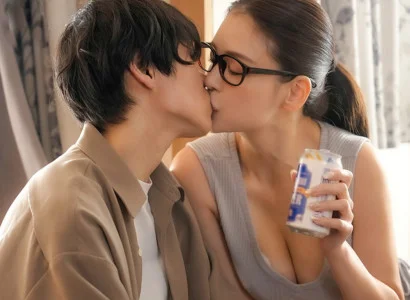 Anh chàng bị cắm sừng trong đau khổ được chị hàng xóm dỗ dành và vỗ về